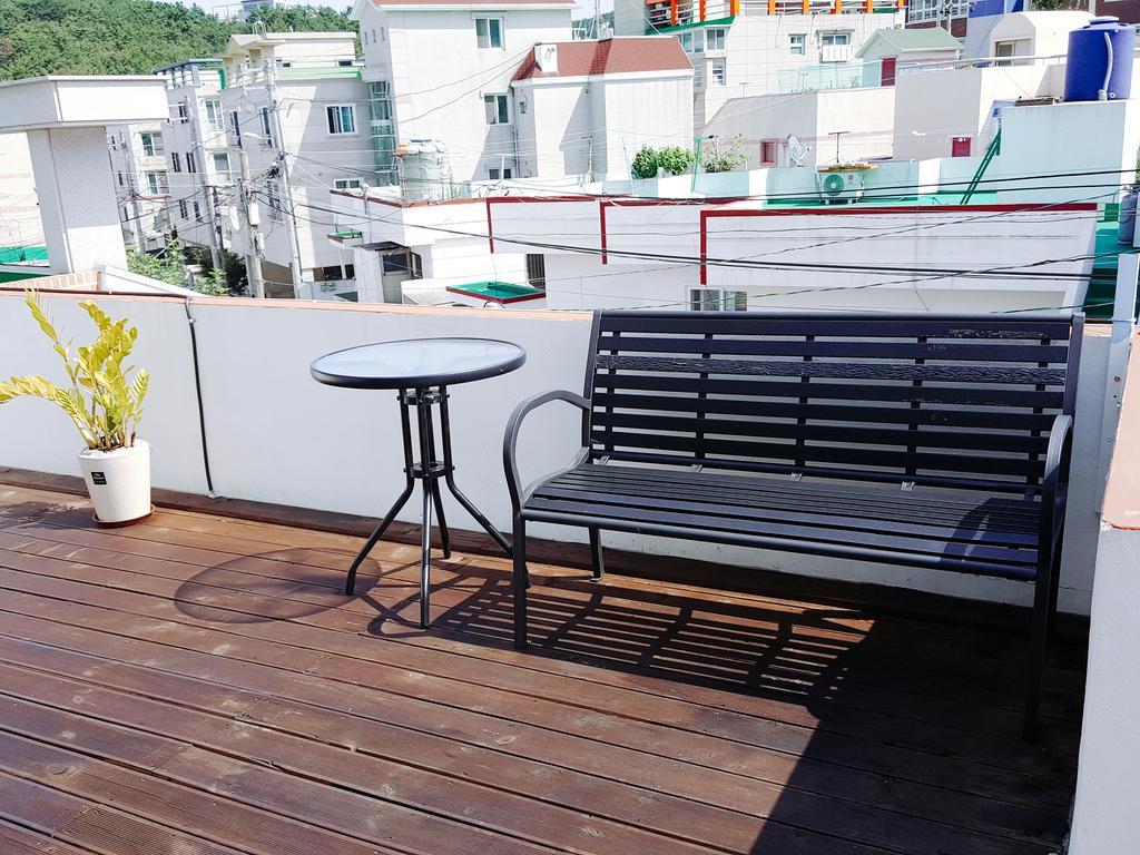 Yours Guesthouse In Tongyeong Exterior foto